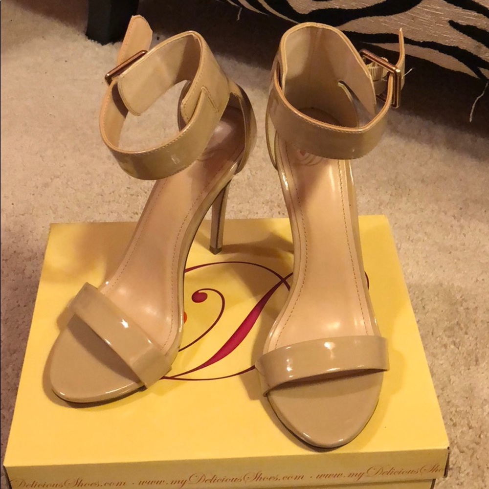 Shoe